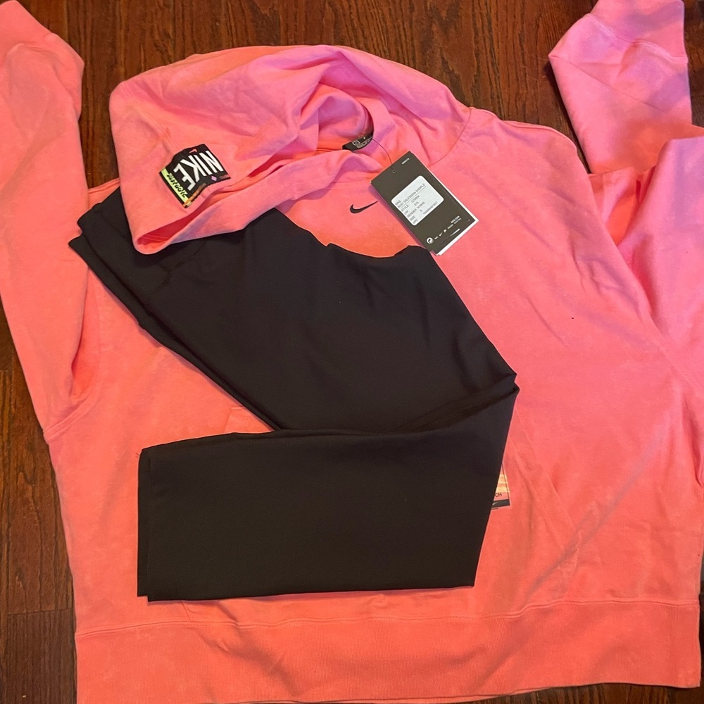 Women’s Nike bundle​